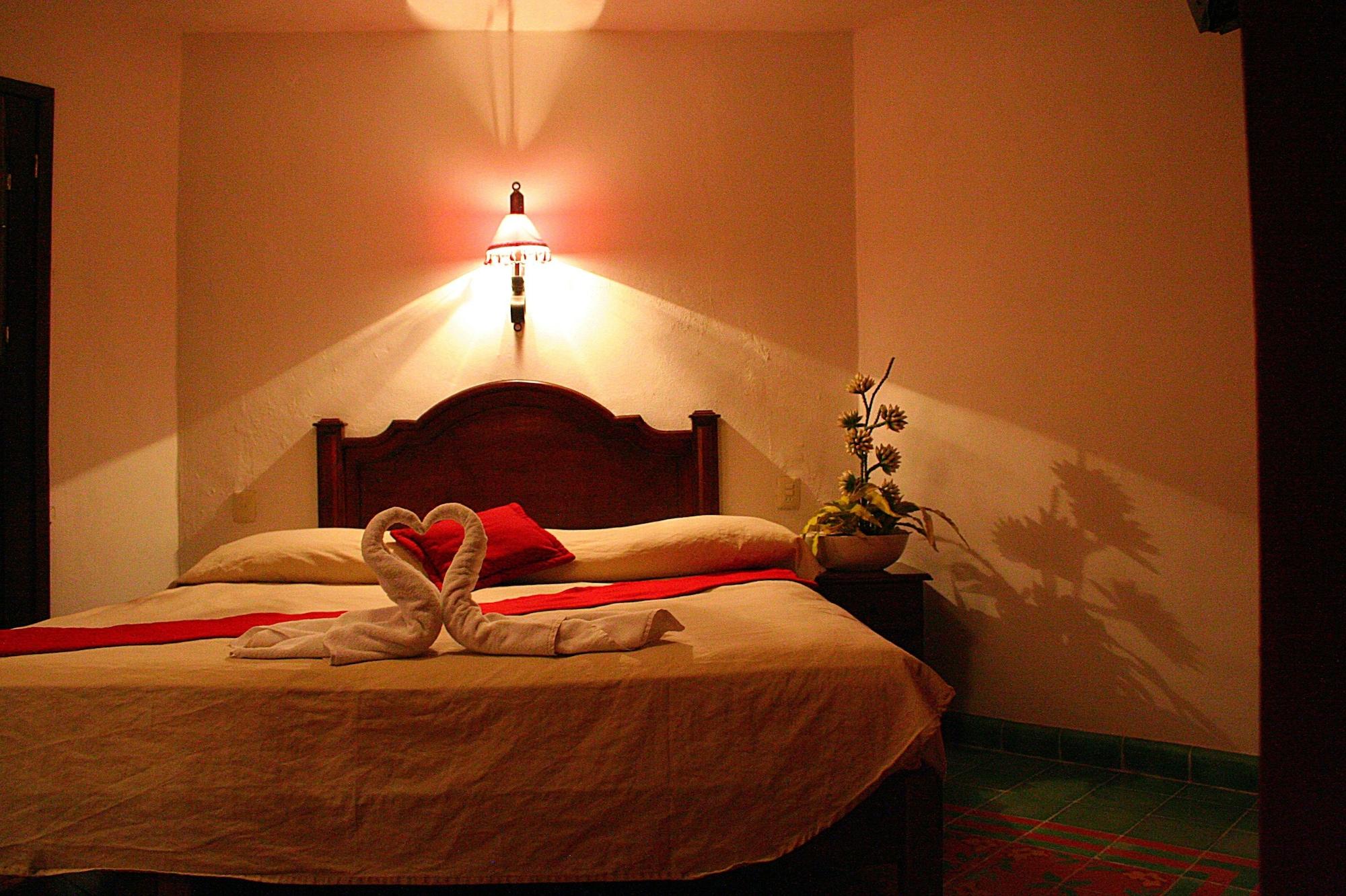 La Aurora Hotel Colonial Valladolid  Luaran gambar